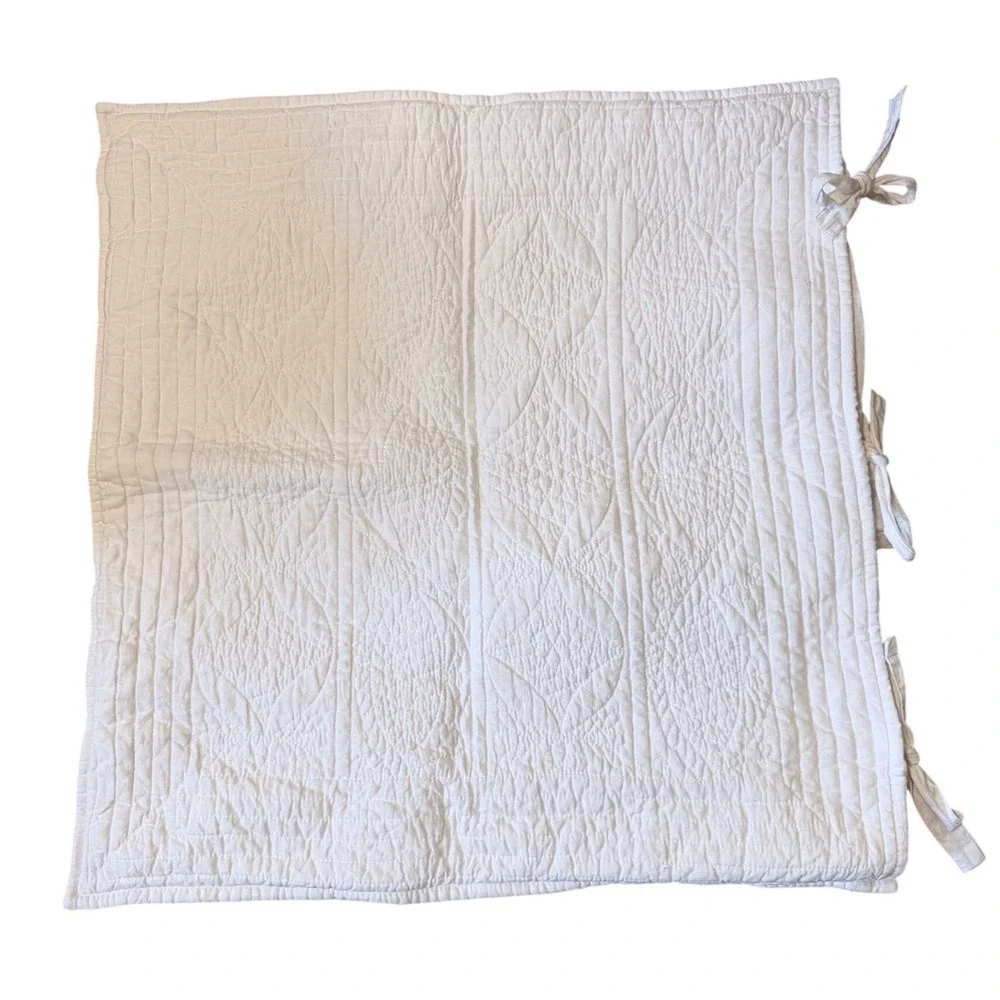 Pottery Barn White Quilted Cotton Linen Euro Sham 26x26 Geometric Diamond Tie